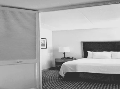 Réservez un hôtel B&B à Rah