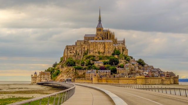 Family hotels in Saint-Michel